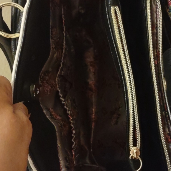 Betsey Johnson Chevron Satchel & Pouch - Picture 7 of 14